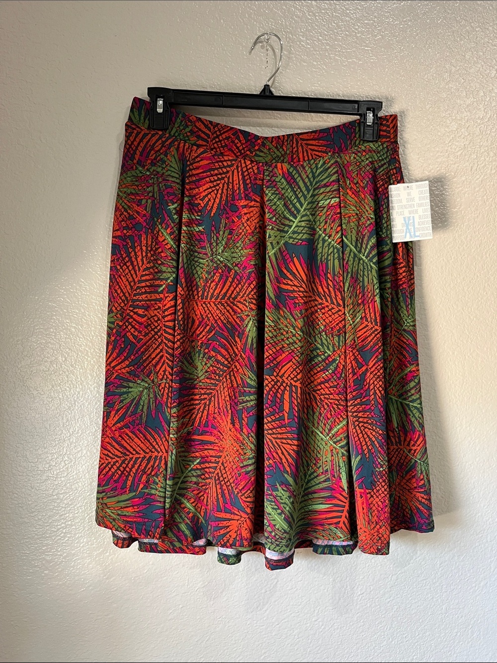 LuLaRoe Circle Skirt in Red, Green & Pink Tropical Midi Skirt Sz XL Boho TC0216